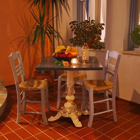 Hotell Dolphin Skopelos stad