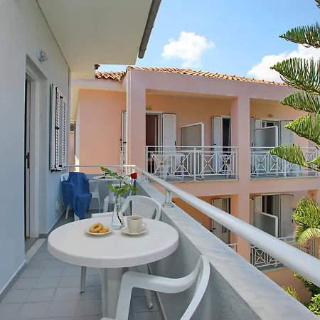 δελφίνι Ξενοδοχείο 2*