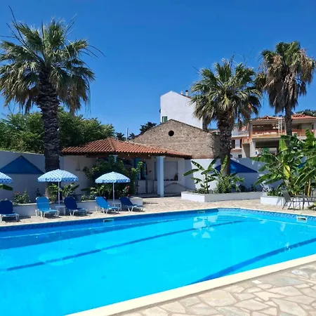 δελφίνι 2* Σκόπελος