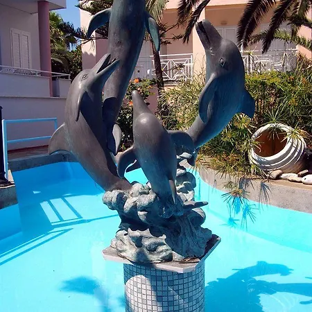 Hotell Dolphin Skopelos stad