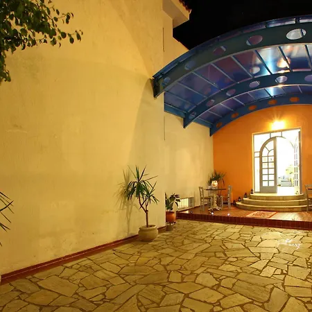 Hotel Dolphin 2*