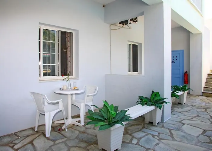 Dolphin 2* Skopelos Town