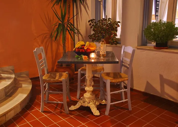 Hotel Dolphin Skopelos Town