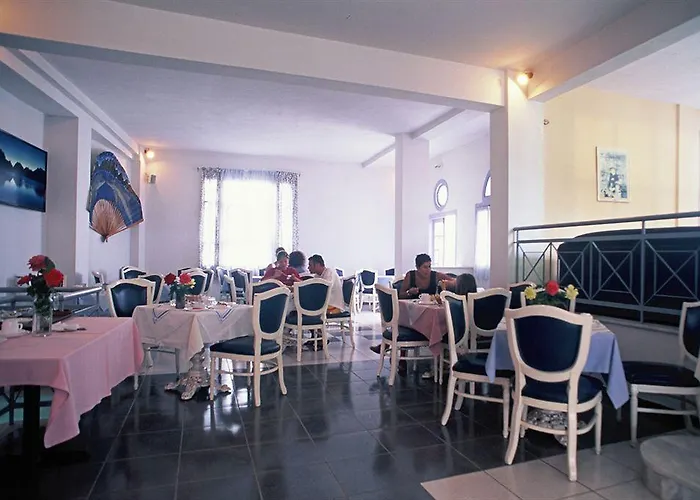 Dolphin Hotel Skopelos Town