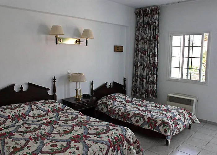 Dolphin 2* Skopelos Town