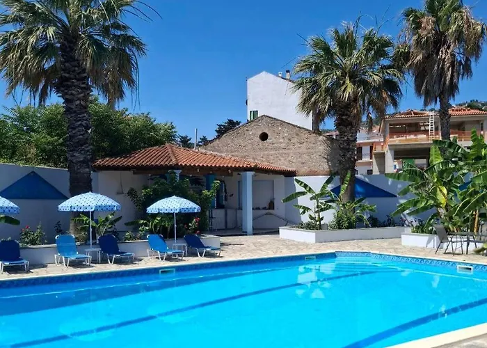 Dolphin 2* Skopelos Town