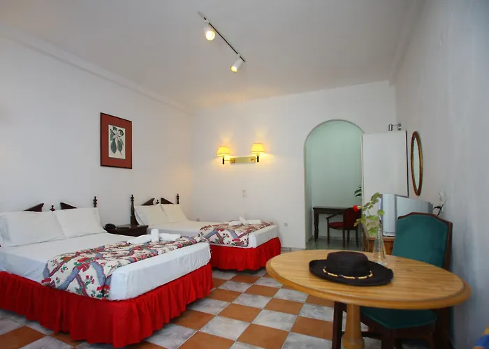 Dolphin 2* Skopelos Town